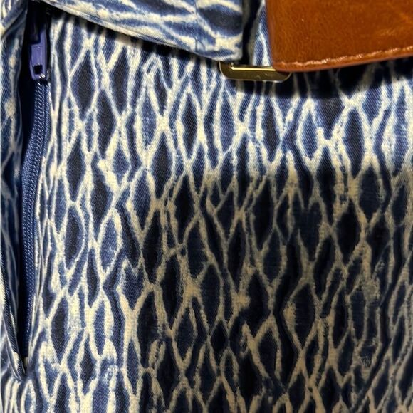 Michael Michael Kors skirt geometric blue white partial belt 4 FIRM on PRICE - Picture 4 of 9